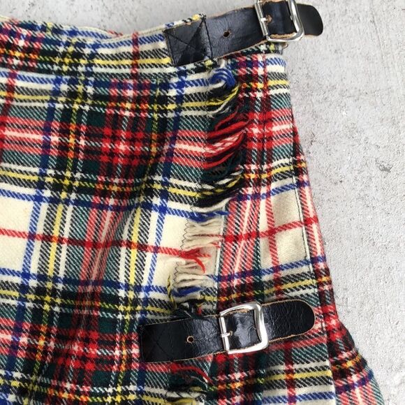 ✨VINTAGE✨ Plaid Women's Skirt with Buckle Detail - Picture 2 of 14